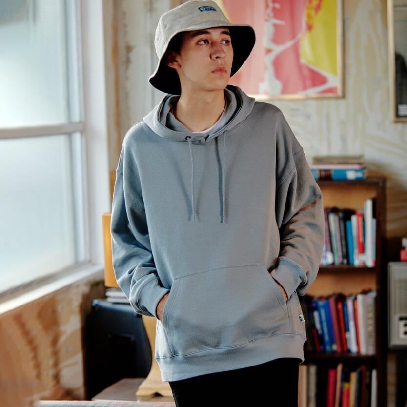 撥水性の高い生地を使っているので、急な雨でも安心。