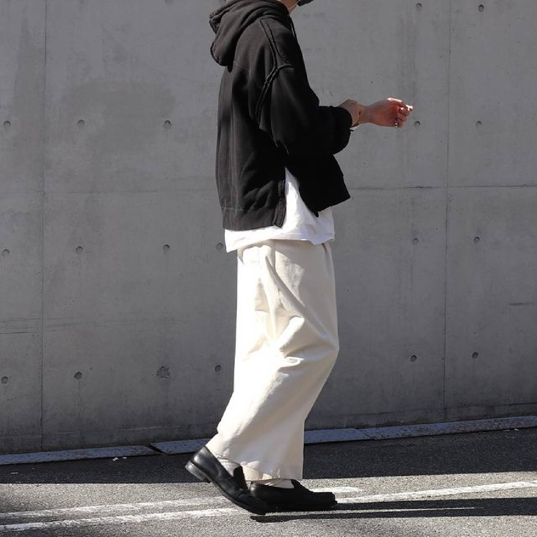 撥水性の高い生地を使っているので、急な雨でも安心。