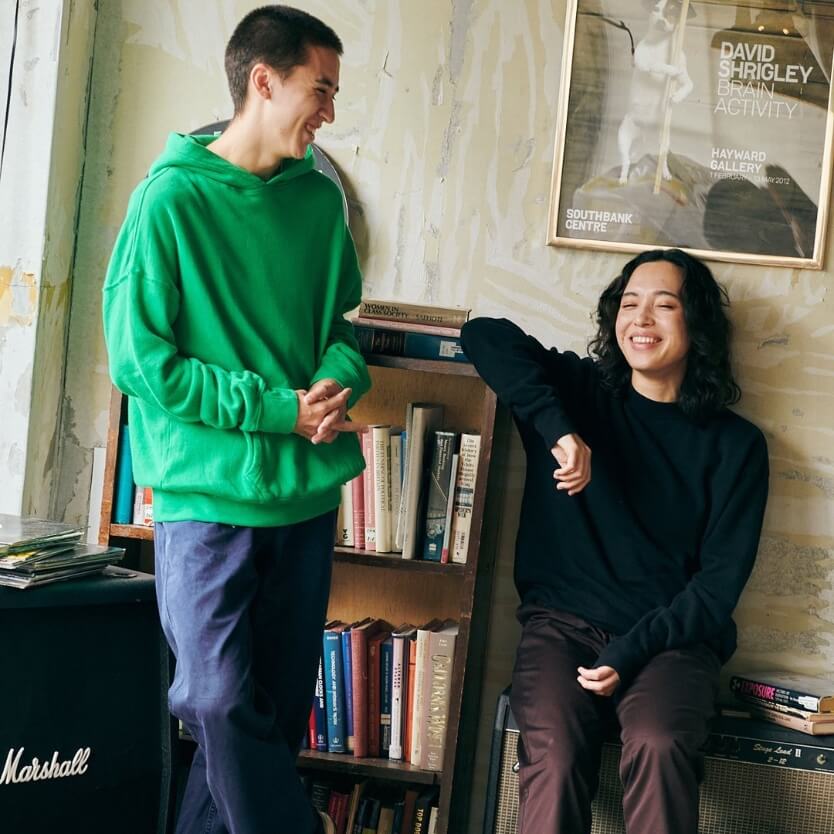 撥水性の高い生地を使っているので、急な雨でも安心。